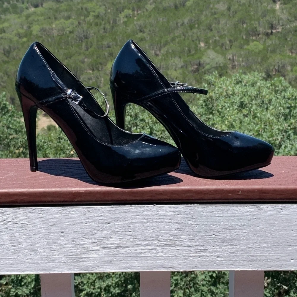 Charles by Charles David Black MaryJane Platforms‎